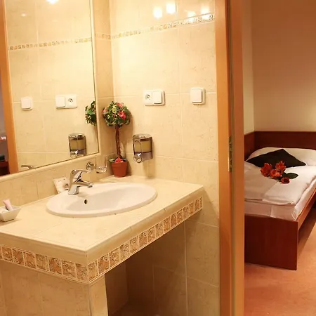 Paganini 4* Brandys nad Labem-Stara Boleslav